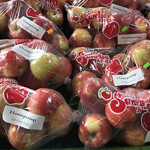 Honey Crisp Apples — Quaker Valley Orchards & Guest House