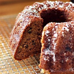 Easy Applesauce Cake