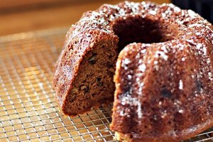 Easy Applesauce Cake