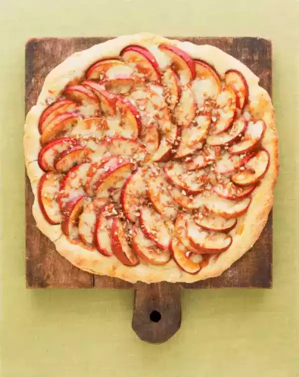 Apple Cheddar Pizza with Toasted Pecans Recipe - Yummy!