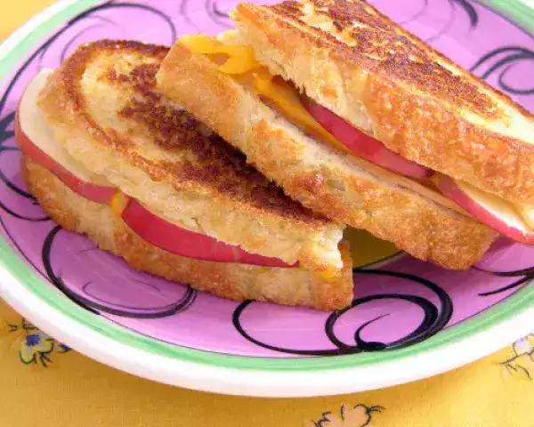 Grilled Cheese and Apple Sandwich Recipe - Yummy Comfort Food!